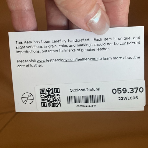 Leatherology Belmont Structured Tote with Zip Wallet/Wristlet NWOT - Picture 9 of 13